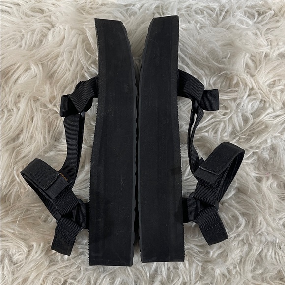 TEVA Flatform Universal Sandal Strappy Velcro Black Size 11 NEW - Picture 10 of 16